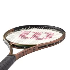 Wilson Blade 104 V8 Tennisracket -Wilson.NL 128534 000 07 1