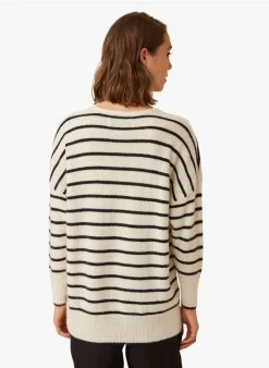 FLAME - Gestreepte Trui Van Alpacamix Met V-hals | Gestreepte -Wilson.NL 3985145