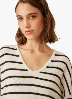 FLAME - Gestreepte Trui Van Alpacamix Met V-hals | Gestreepte -Wilson.NL 3985148