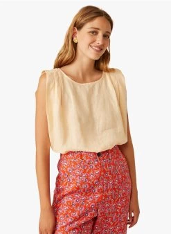 ELI - Linnen Blouse Met Ronde Hals | Beige -Wilson.NL 3985224