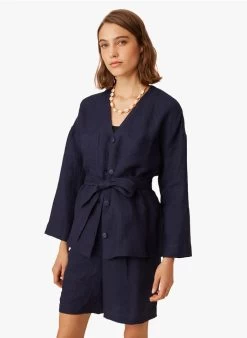 ELODIE - Linnen Jasje Met V-hals En Strikdetail | Blauw 9 ELODIE - Linnen Jasje Met V-hals En Strikdetail | Blauw -Wilson.NL 3985253