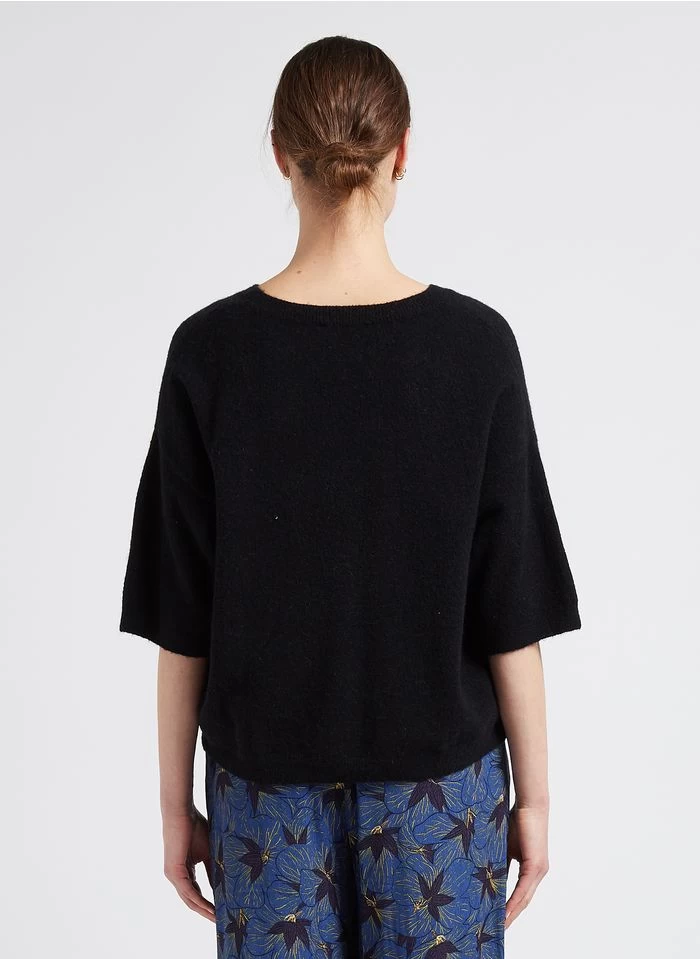 FAUVE - Wollen Trui Met Ronde Hals | Zwart 4 FAUVE - Wollen Trui Met Ronde Hals | Zwart - Image 2