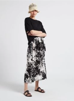 IDALINE - Linnen T-shirt Met Ronde Hals | Zwart -Wilson.NL 4099564