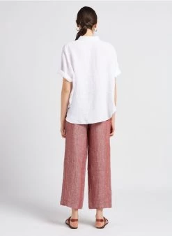 ELISA - Wijde, Soepelvallende, Linnen Blouse | Wit 11 ELISA - Wijde, Soepelvallende, Linnen Blouse | Wit -Wilson.NL 4134560 1