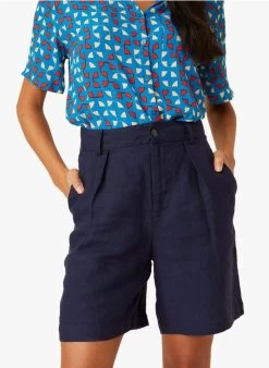 ELOIC - Soepelvallende Linnen Short | Blauw 18 ELOIC - Soepelvallende Linnen Short | Blauw -Wilson.NL 4213293